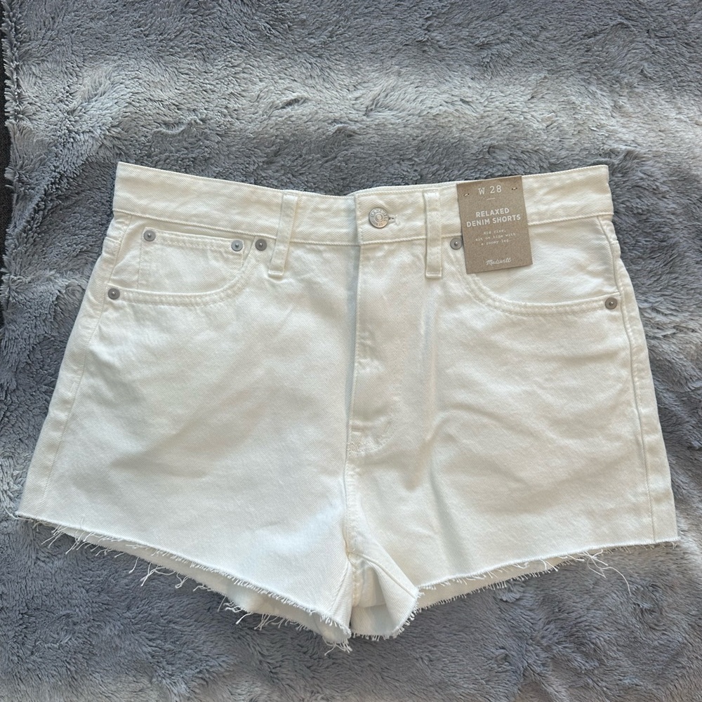 NWT Madewell Relaxed Denim White Shorts. SZ 28